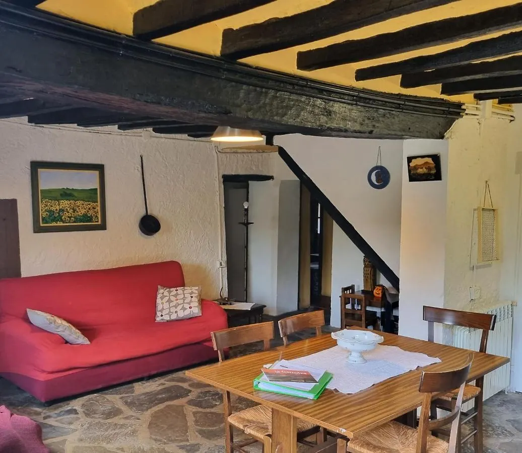Mas Violella Allotjament Rural Sant Joan les Fonts Country house
