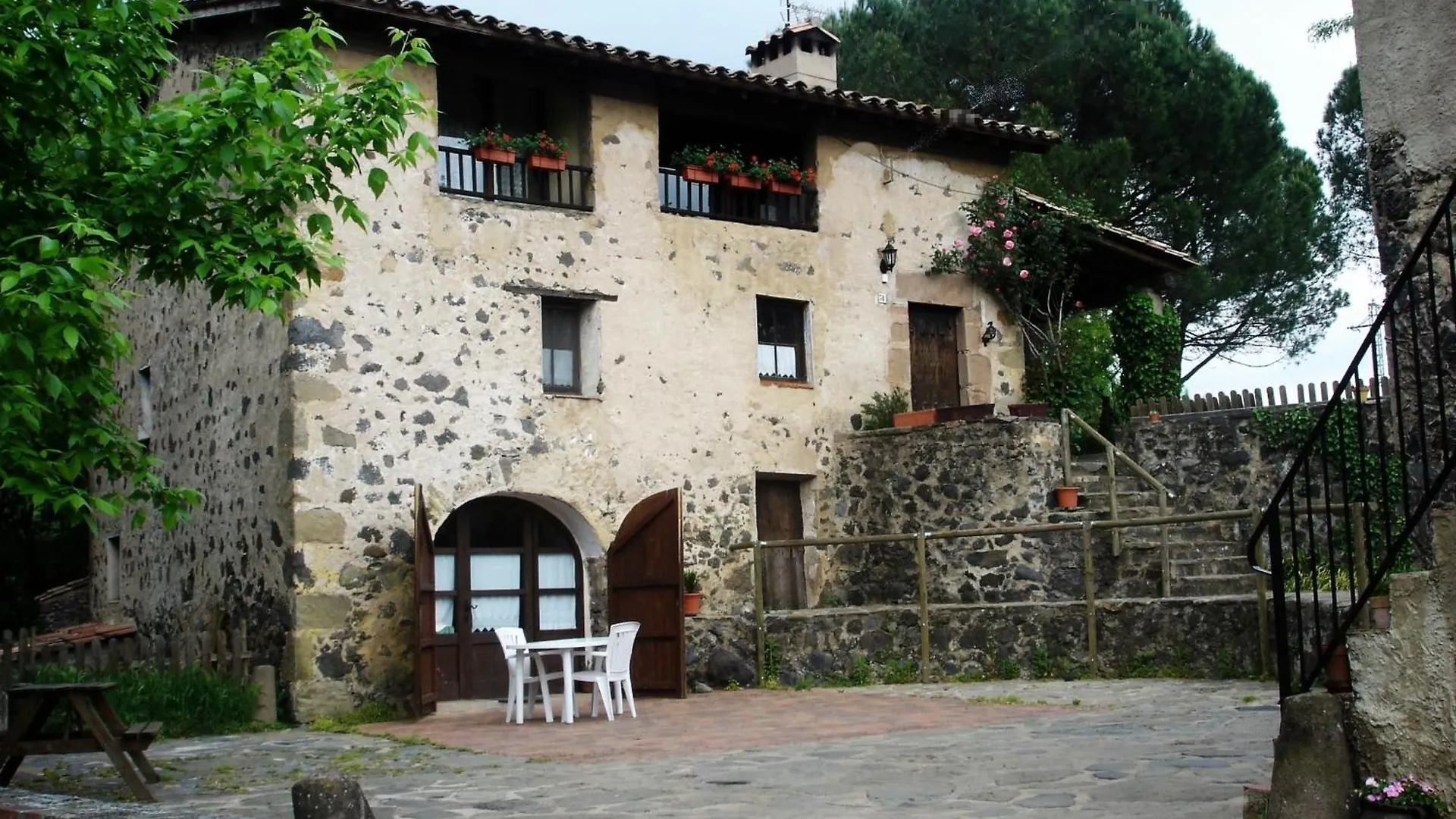 Mas Violella Allotjament Rural Sant Joan les Fonts